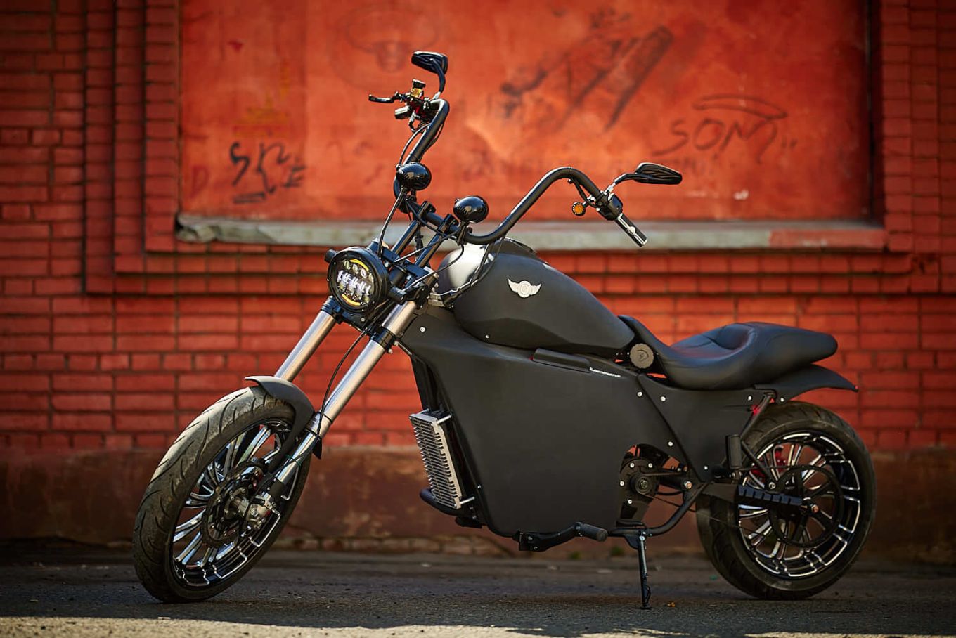 электро мотоцикл Road Warrior Custom